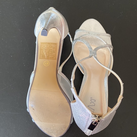 Taxi Dress Sandal - Picture 6 of 7